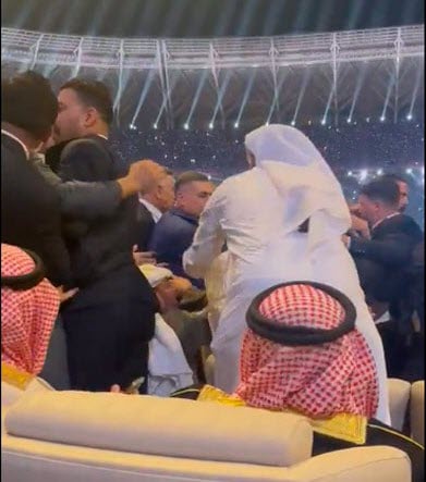 الوفد الكويتي برئاسة ممثل سمو الأمير لم يستطع الدخول لملعب جذع النخلة بالبصرة